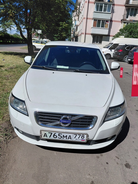 Volvo S40 II рестайлинг, 2011 год, 750 000 рублей, 2 фотография