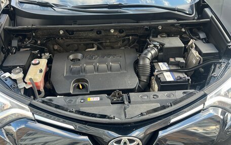 Toyota RAV4, 2019 год, 2 300 000 рублей, 2 фотография