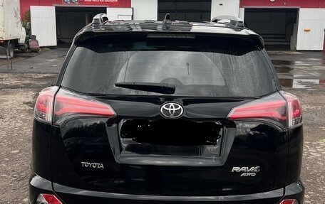 Toyota RAV4, 2019 год, 2 300 000 рублей, 4 фотография