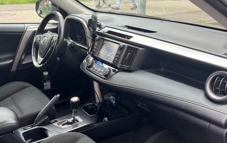 Toyota RAV4, 2019 год, 2 300 000 рублей, 9 фотография