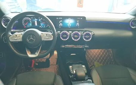 Mercedes-Benz CLA, 2022 год, 2 020 000 рублей, 11 фотография