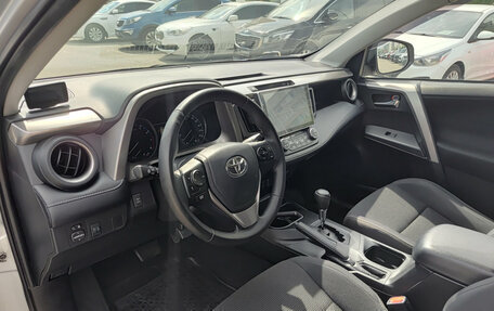 Toyota RAV4, 2017 год, 2 040 000 рублей, 20 фотография