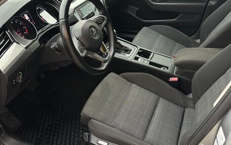 Volkswagen Passat B8 рестайлинг, 2019 год, 2 199 000 рублей, 10 фотография