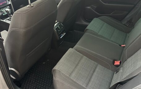 Volkswagen Passat B8 рестайлинг, 2019 год, 2 199 000 рублей, 11 фотография