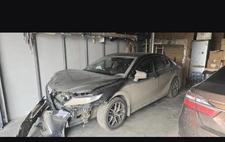 Toyota Camry, 2021 год, 2 000 000 рублей, 6 фотография
