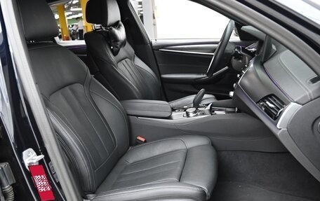 BMW 5 серия, 2023 год, 4 097 000 рублей, 8 фотография