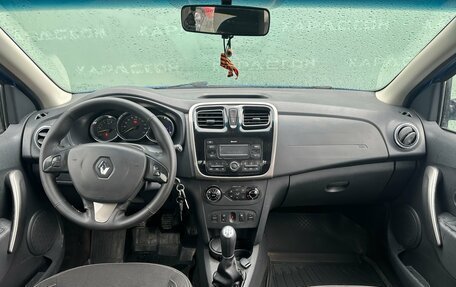 Renault Logan II, 2017 год, 610 000 рублей, 6 фотография
