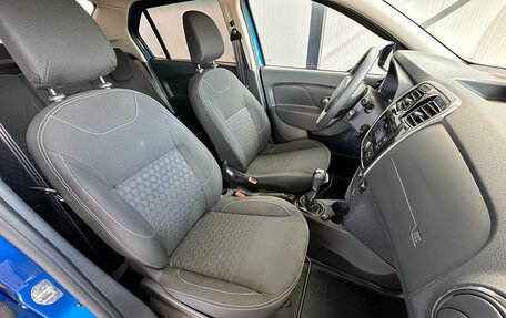 Renault Logan II, 2017 год, 1 085 000 рублей, 11 фотография
