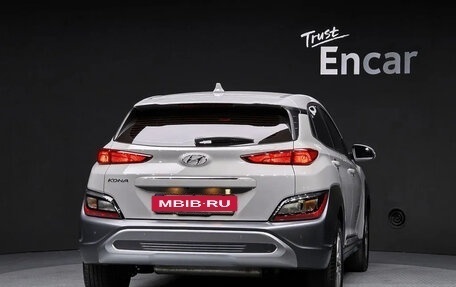 Hyundai Kona I, 2022 год, 1 792 400 рублей, 4 фотография