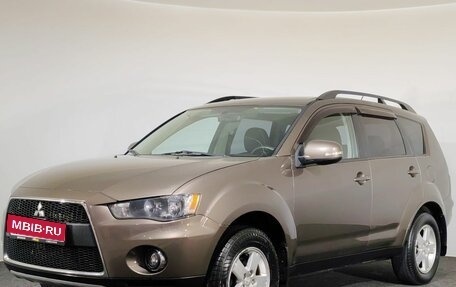 Mitsubishi Outlander III рестайлинг 3, 2011 год, 950 000 рублей, 1 фотография
