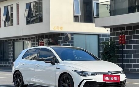 Volkswagen Golf VIII, 2022 год, 1 550 000 рублей, 3 фотография