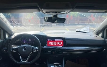 Volkswagen Golf VIII, 2022 год, 1 550 000 рублей, 9 фотография