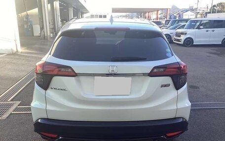 Honda Vezel, 2021 год, 1 258 000 рублей, 5 фотография
