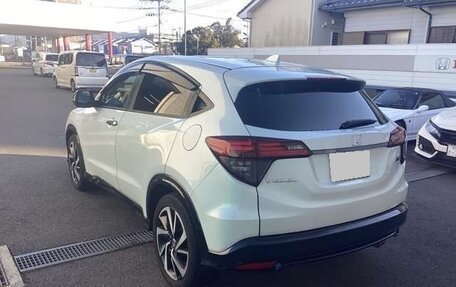 Honda Vezel, 2021 год, 1 258 000 рублей, 6 фотография