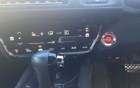 Honda Vezel, 2021 год, 1 258 000 рублей, 10 фотография