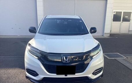 Honda Vezel, 2021 год, 1 258 000 рублей, 2 фотография
