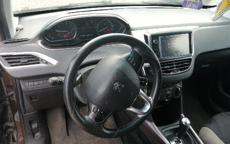 Peugeot 2008 II, 2014 год, 570 000 рублей, 7 фотография