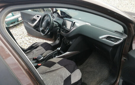 Peugeot 2008 II, 2014 год, 570 000 рублей, 10 фотография