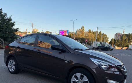 Hyundai Solaris II рестайлинг, 2014 год, 1 300 000 рублей, 3 фотография