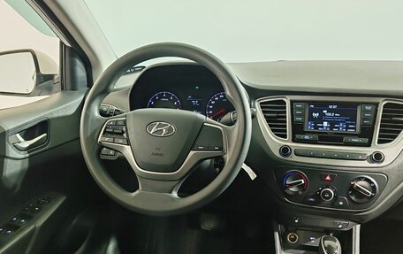 Hyundai Solaris II рестайлинг, 2022 год, 1 590 000 рублей, 11 фотография