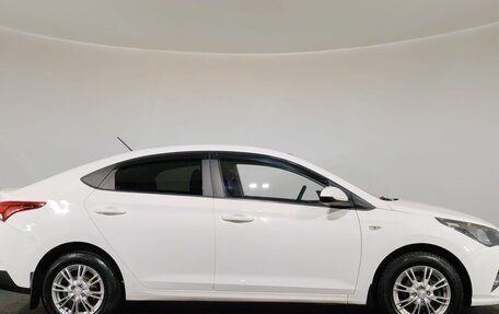 Hyundai Solaris II рестайлинг, 2022 год, 1 590 000 рублей, 4 фотография