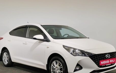 Hyundai Solaris II рестайлинг, 2022 год, 1 590 000 рублей, 3 фотография