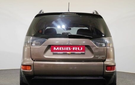 Mitsubishi Outlander III рестайлинг 3, 2011 год, 950 000 рублей, 6 фотография