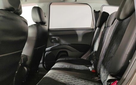 Mitsubishi Outlander III рестайлинг 3, 2011 год, 950 000 рублей, 14 фотография