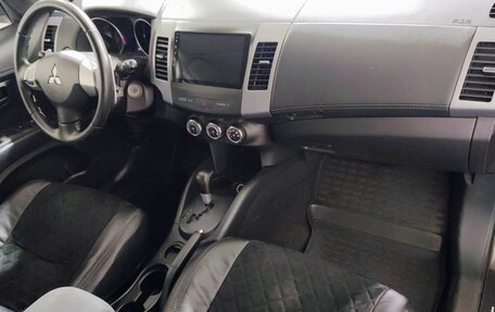 Mitsubishi Outlander III рестайлинг 3, 2011 год, 950 000 рублей, 15 фотография