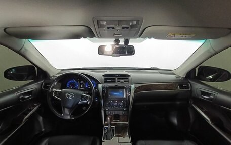 Toyota Camry, 2017 год, 2 075 000 рублей, 10 фотография