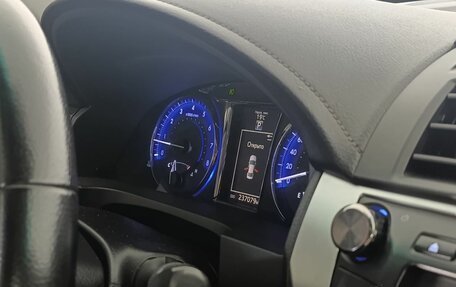Toyota Camry, 2017 год, 2 075 000 рублей, 14 фотография