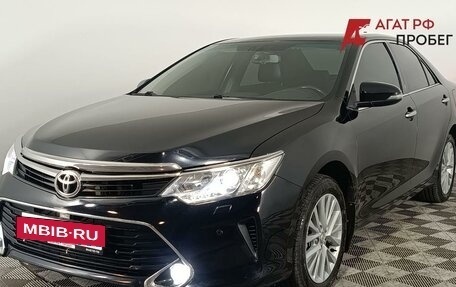 Toyota Camry, 2017 год, 2 075 000 рублей, 3 фотография