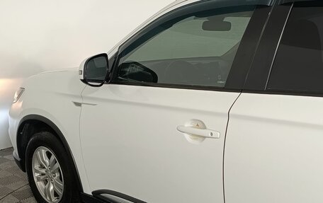 Mitsubishi Outlander III рестайлинг 3, 2019 год, 2 055 000 рублей, 22 фотография