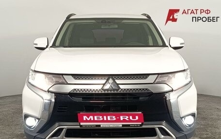 Mitsubishi Outlander III рестайлинг 3, 2019 год, 2 055 000 рублей, 2 фотография