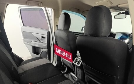 Mitsubishi Outlander III рестайлинг 3, 2019 год, 2 055 000 рублей, 18 фотография