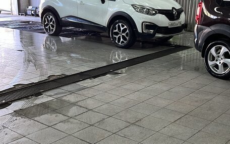 Renault Kaptur I рестайлинг, 2016 год, 1 350 000 рублей, 2 фотография