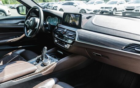 BMW 5 серия, 2018 год, 4 100 000 рублей, 15 фотография