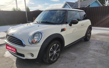 MINI Hatch, 2010 год, 810 000 рублей, 1 фотография