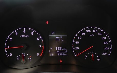 Hyundai Solaris II рестайлинг, 2018 год, 1 350 000 рублей, 19 фотография