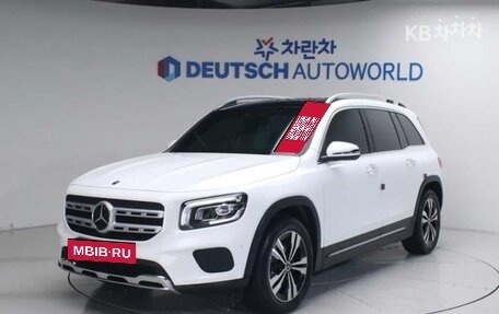 Mercedes-Benz GLB, 2023 год, 2 926 000 рублей, 2 фотография