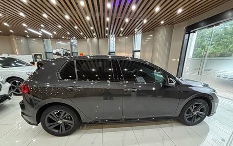 Volkswagen Golf VIII, 2023 год, 1 365 000 рублей, 13 фотография