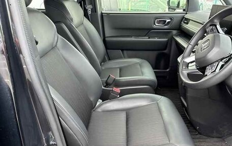 Honda Stepwgn, 2023 год, 2 360 000 рублей, 7 фотография