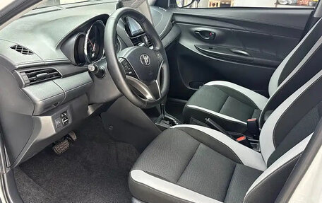 Toyota Yaris XP150 рестайлинг, 2022 год, 1 259 000 рублей, 7 фотография