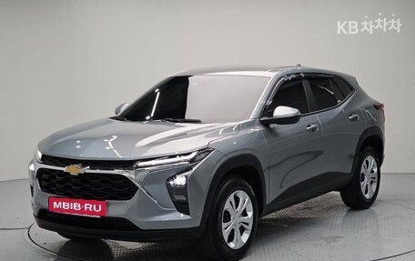 Chevrolet Trax, 2023 год, 1 326 000 рублей, 2 фотография