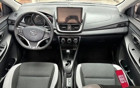 Toyota Yaris XP150 рестайлинг, 2022 год, 1 259 000 рублей, 11 фотография