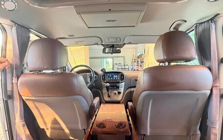 Hyundai Grand Starex Grand Starex I рестайлинг 2, 2020 год, 5 900 000 рублей, 12 фотография