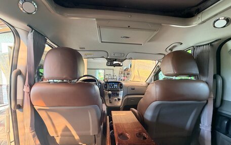 Hyundai Grand Starex Grand Starex I рестайлинг 2, 2020 год, 5 900 000 рублей, 11 фотография
