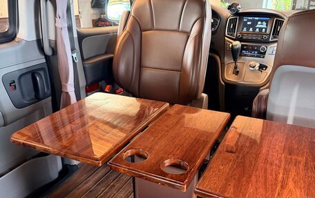 Hyundai Grand Starex Grand Starex I рестайлинг 2, 2020 год, 5 900 000 рублей, 25 фотография