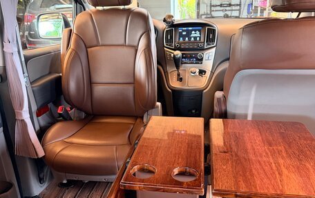 Hyundai Grand Starex Grand Starex I рестайлинг 2, 2020 год, 5 900 000 рублей, 26 фотография