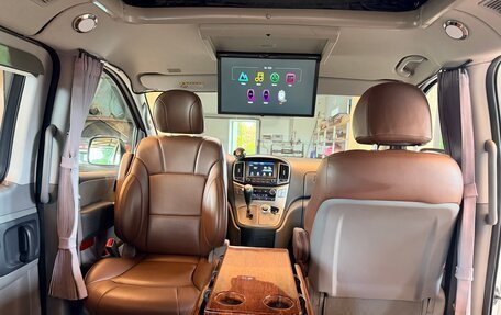 Hyundai Grand Starex Grand Starex I рестайлинг 2, 2020 год, 5 900 000 рублей, 28 фотография